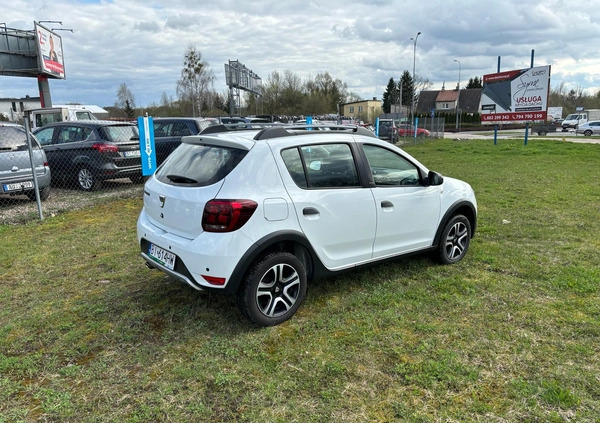 Dacia Sandero Stepway cena 34900 przebieg: 159000, rok produkcji 2018 z Białystok małe 562